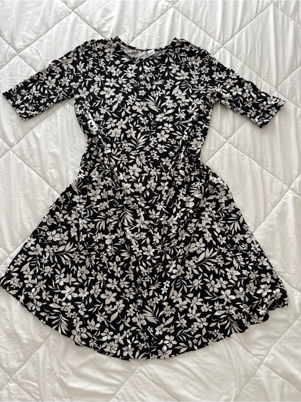 Old Navy Black and White Floral Dress